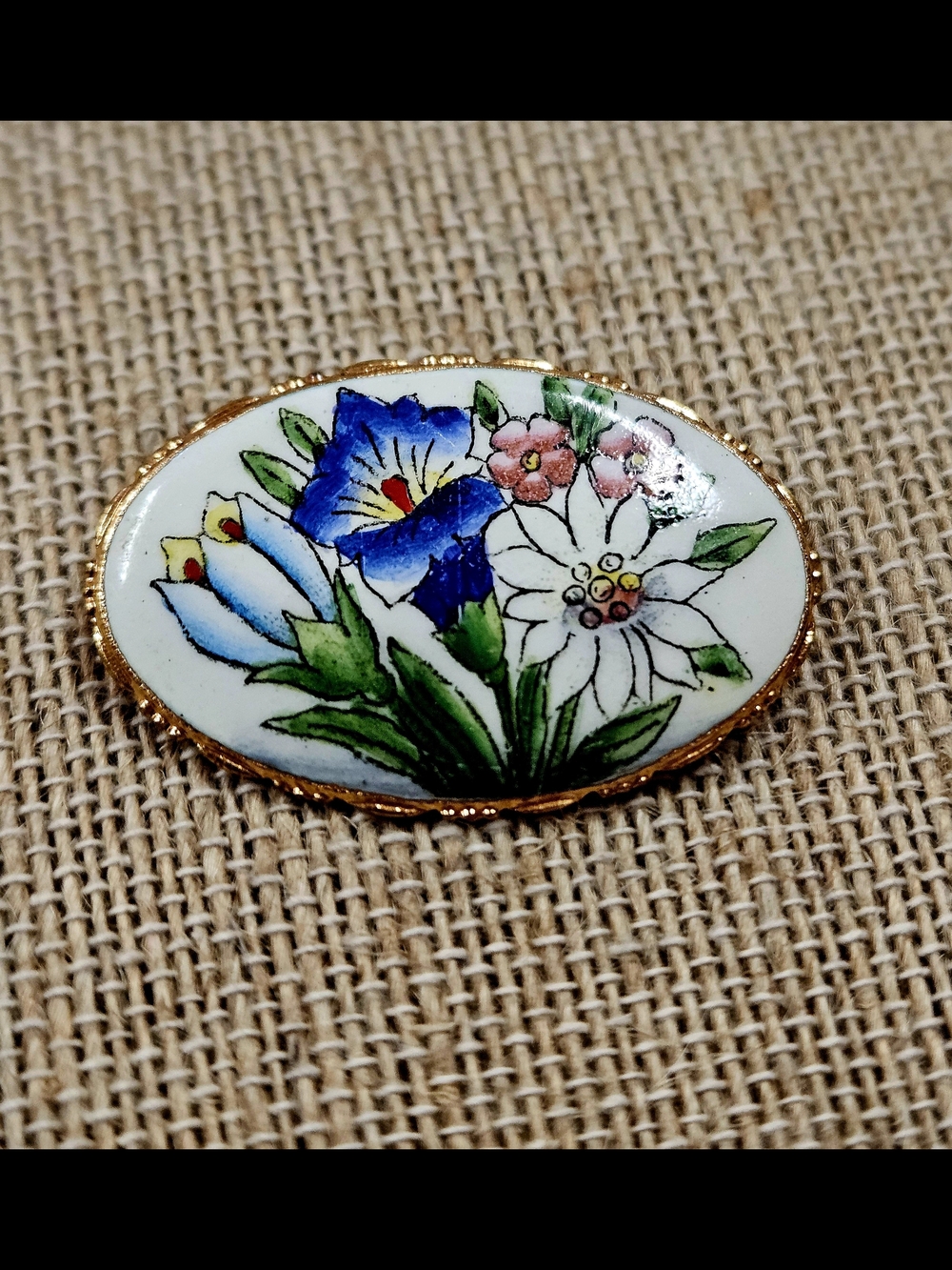 Porcelain on Brass Hand Paint Daisies Pin Brooch.